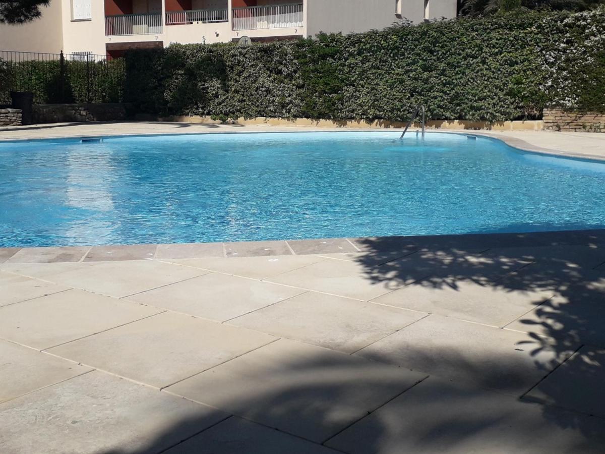 Bandol Nature Et Loisirs: Parking/ Piscine المظهر الخارجي الصورة